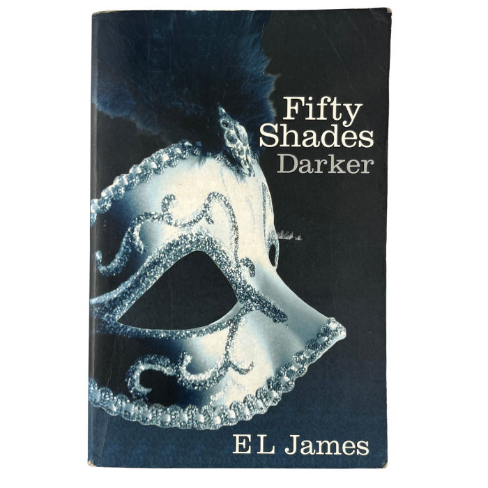 Fifty Shades Darker (Fifty Shades Trilogy  Book 2)