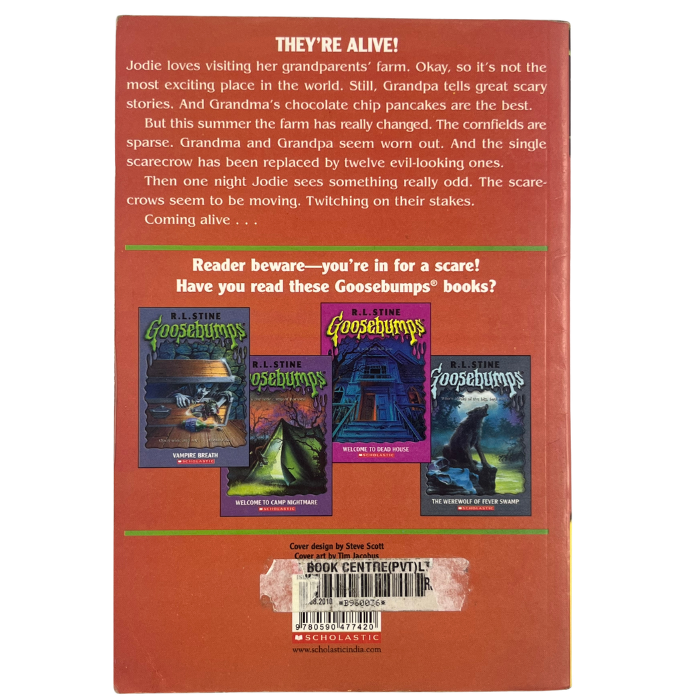 The Scarecrow Walks at Midnight (Goosebumps Series)