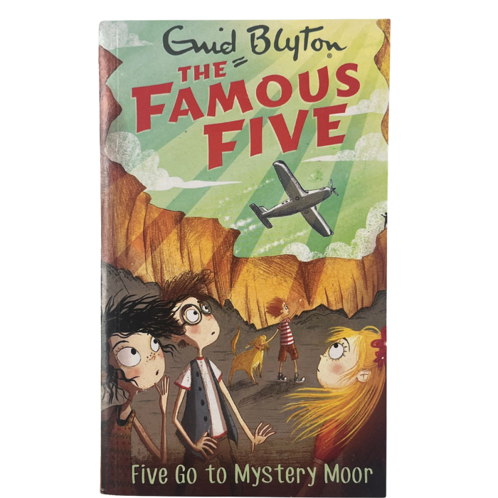  Five Go To Mystery Moor (Famous Five : 13)